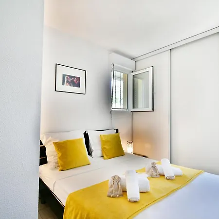 Et Standing Presta Apartment Cannes