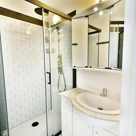 Apartment Et Standing Presta *